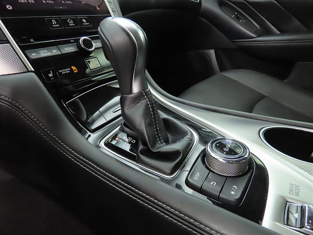 Infiniti Q - Vista 11