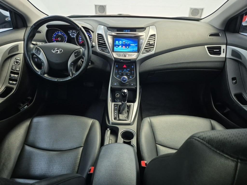 HYUNDAI Avante - Vista 7