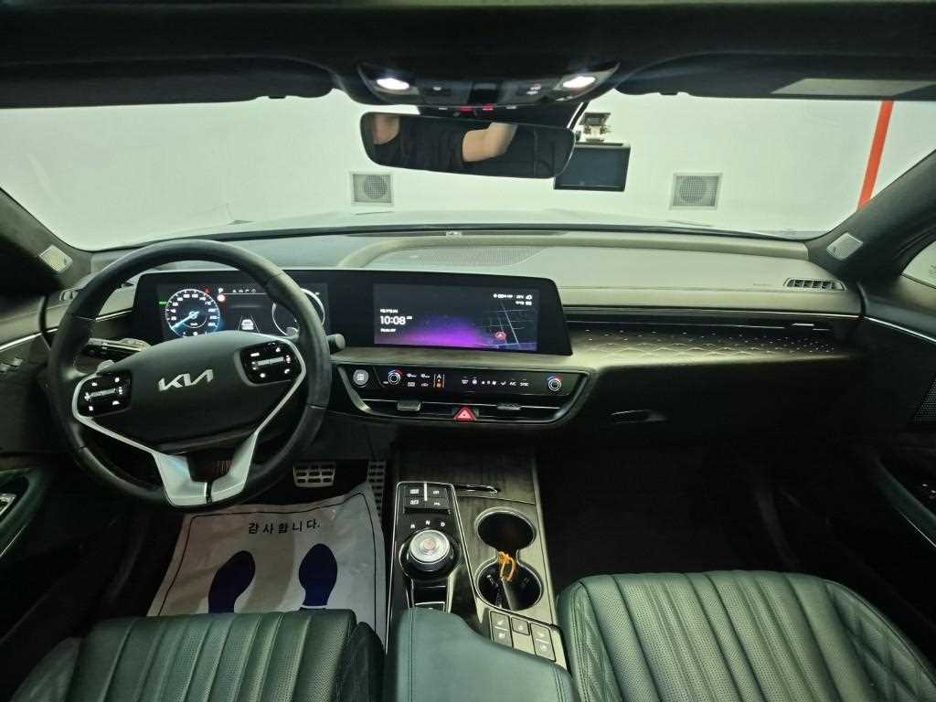 KIA K8 - Vista 7