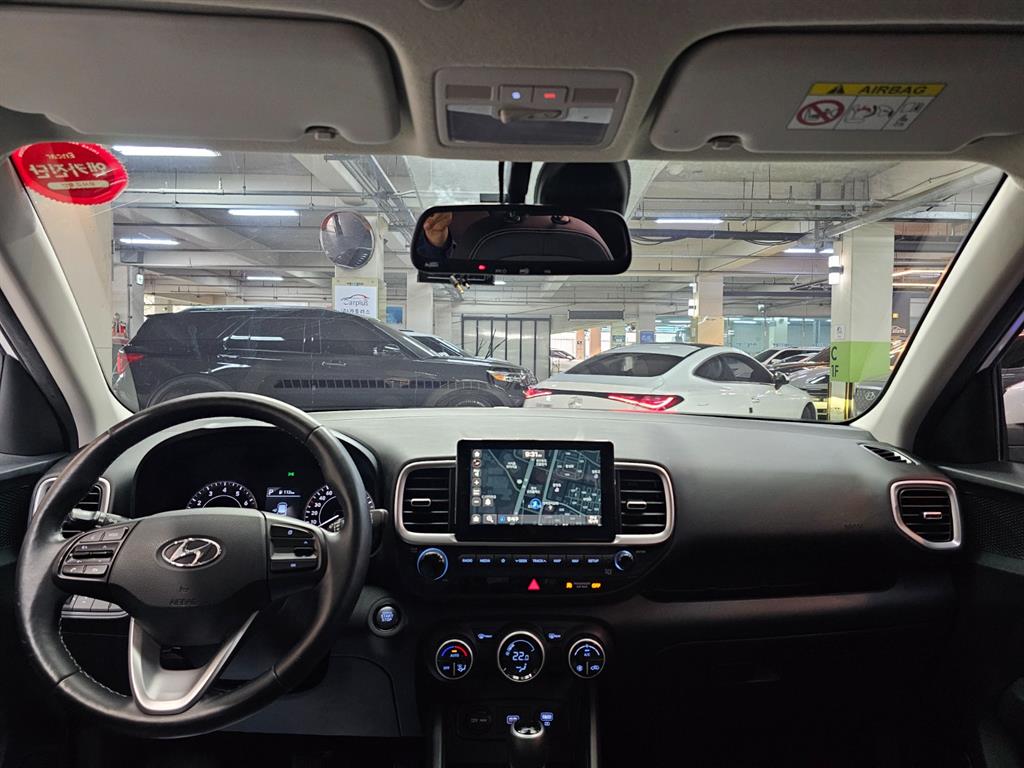HYUNDAI Venue - Vista 7