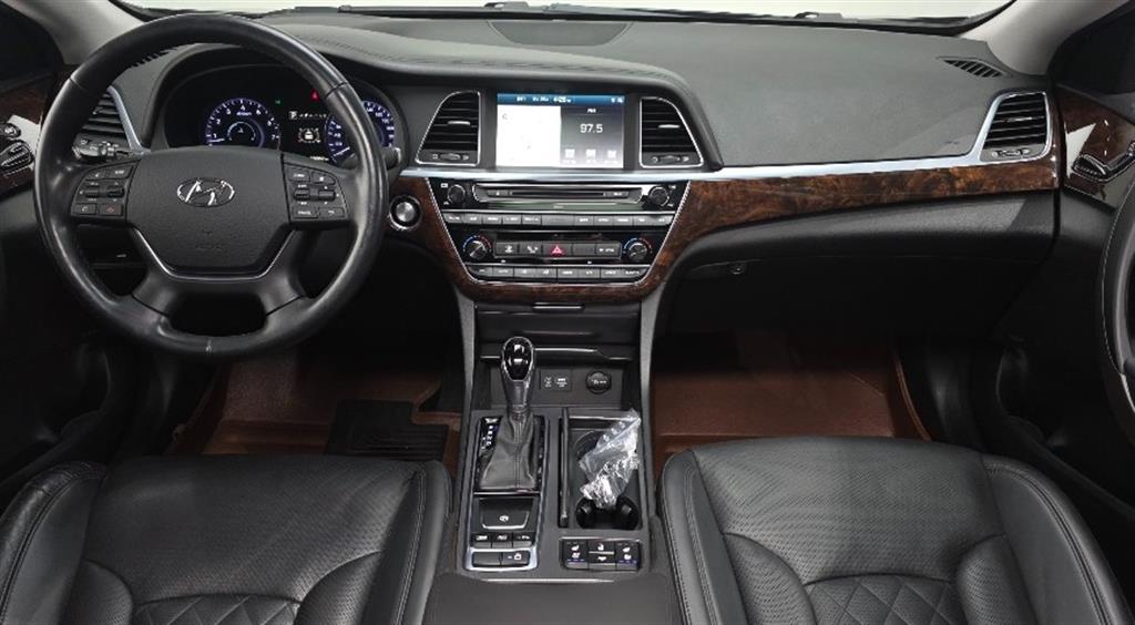 HYUNDAI Aslan - Vista 3