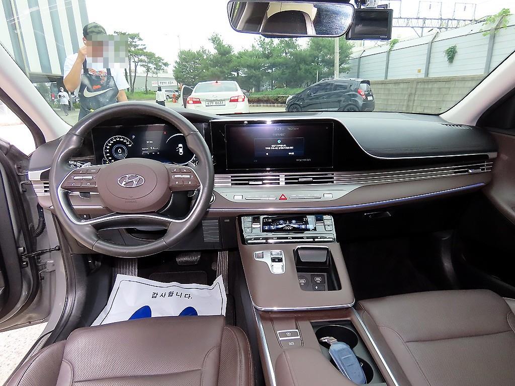 HYUNDAI Grandeur - Vista 7