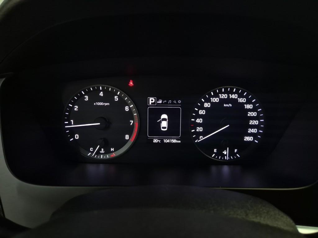 HYUNDAI Sonata - Vista 6