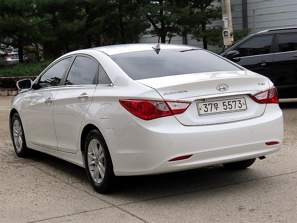 HYUNDAI Sonata - Vista 3