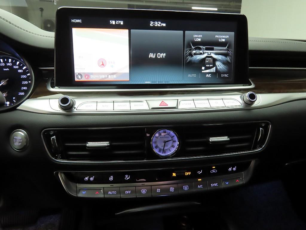 KIA K9 - Vista 9