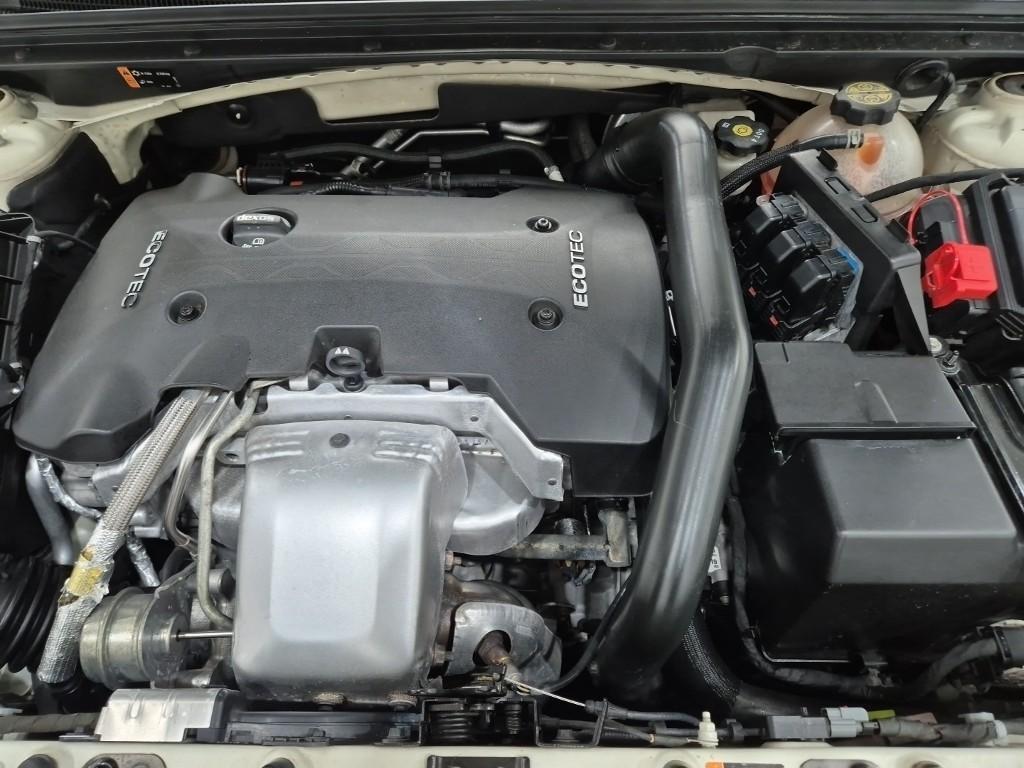 Chevrolet Malibu - Vista 5