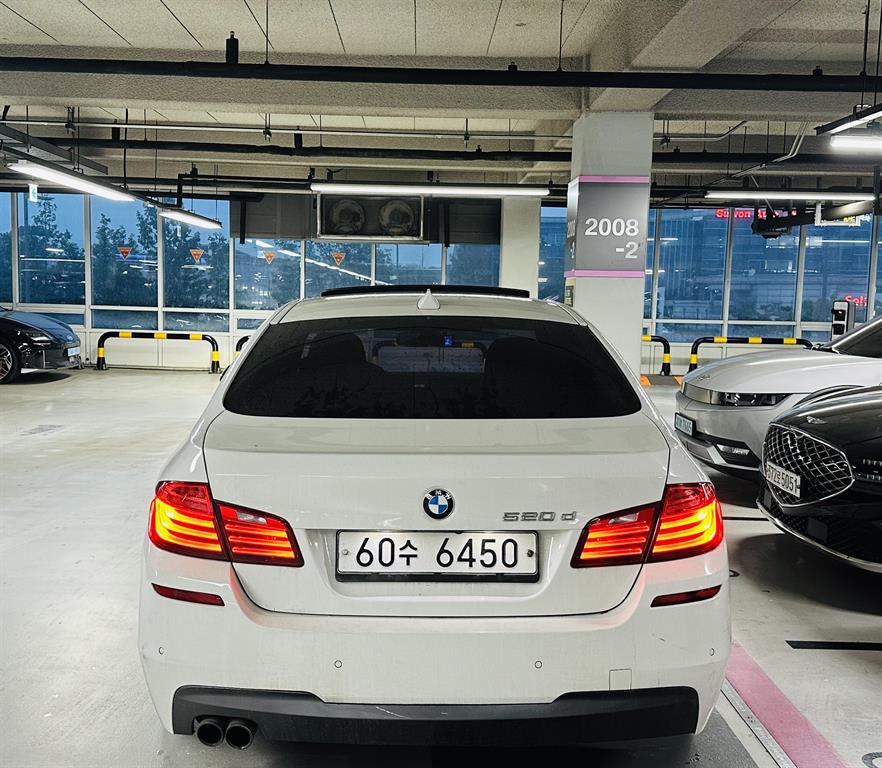 BMW 5 Series - Vista 4