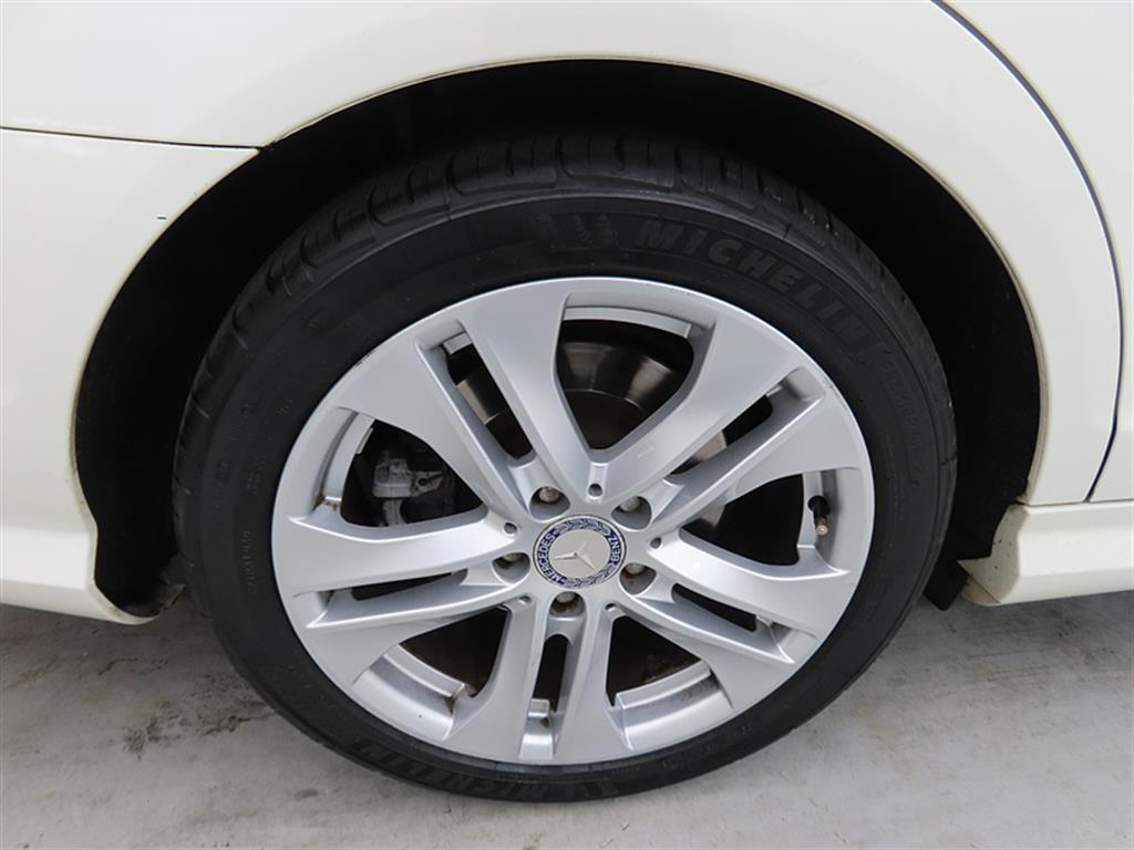 Mercedes Benz C Class 2012 Blanco - Importación desde Corea - HF Imports Iquique - Foto 20