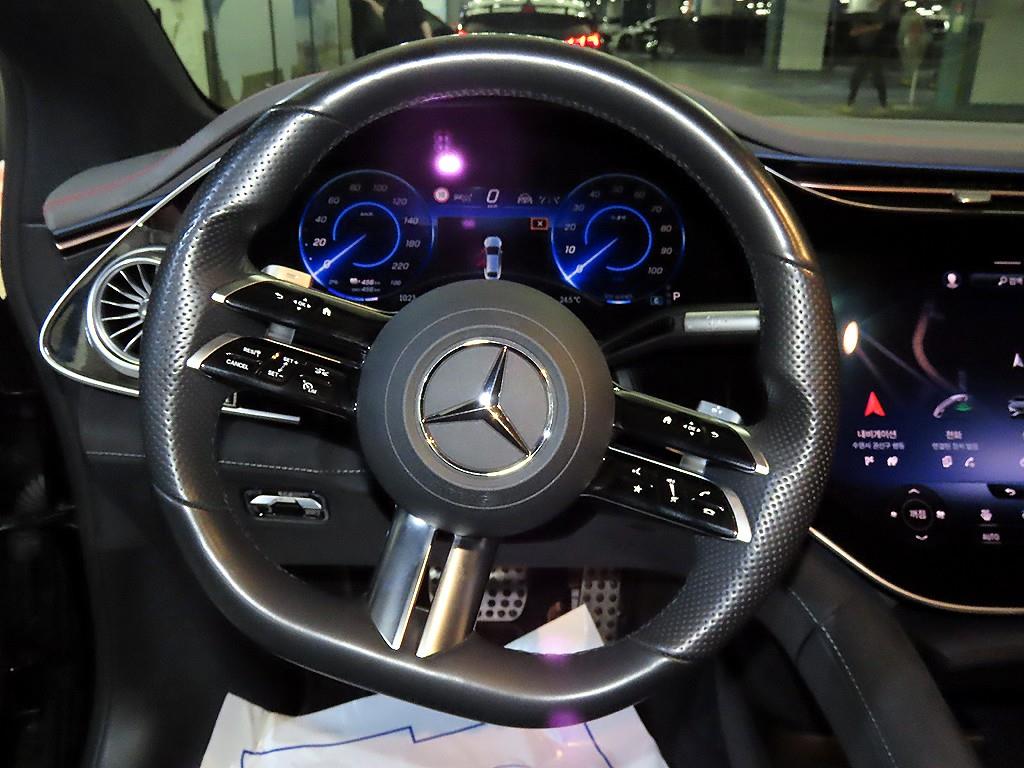 Mercedes Benz EQS - Vista 3