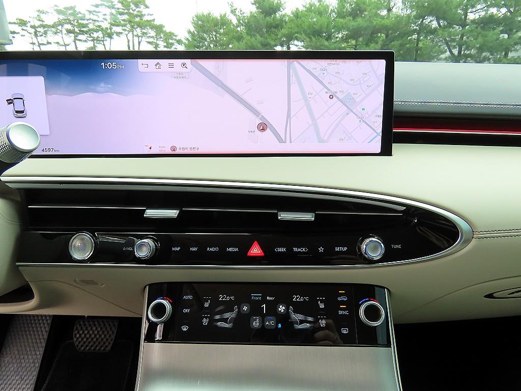 Genesis GV70 2025 Blanco - Importación desde Corea - HF Imports Iquique - Foto 13