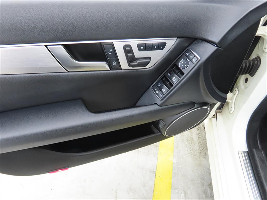 Mercedes Benz C Class 2012 Blanco - Importación desde Corea - HF Imports Iquique - Foto 13
