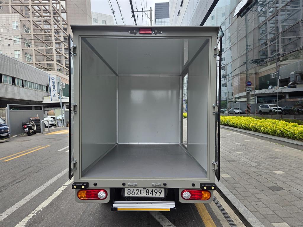 Small Truck Normal Box(High Deck) - Vista 8