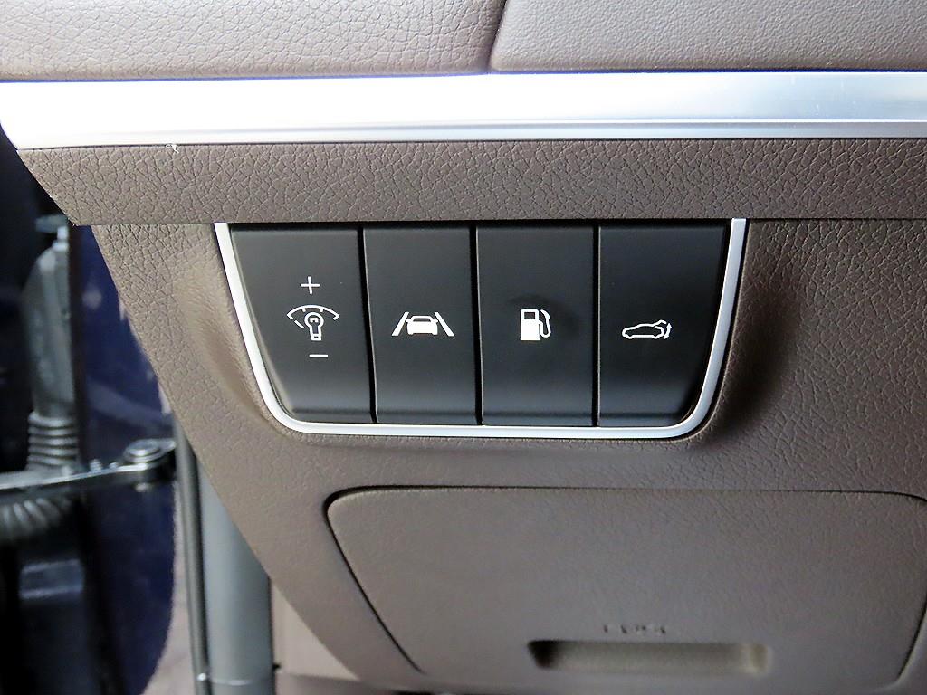 KIA Stinger - Vista 12