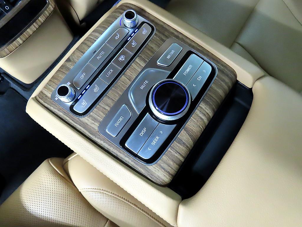 KIA K9 - Vista 12