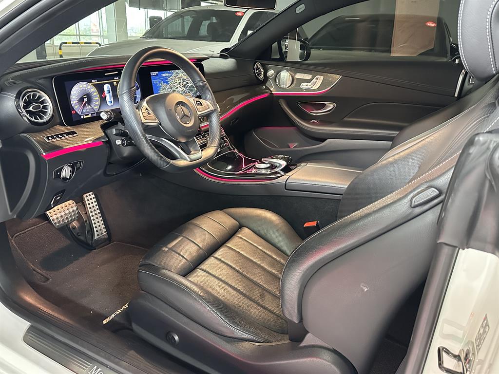 Mercedes Benz E class - Vista 5