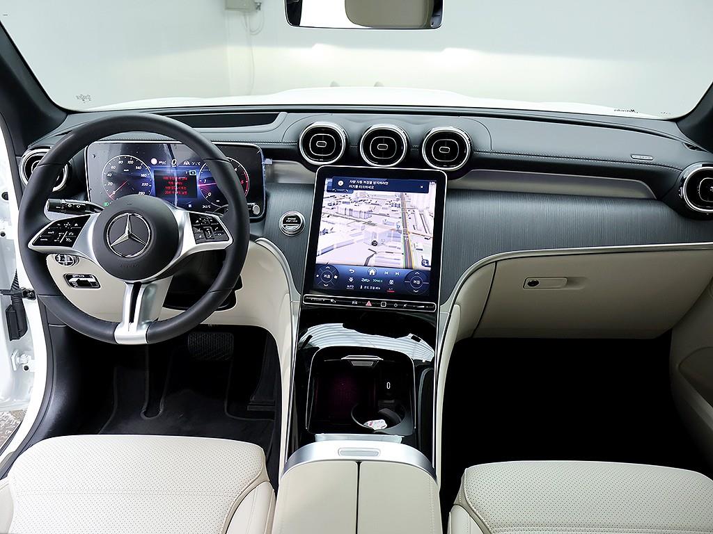 Mercedes Benz GLC Class - Vista 9