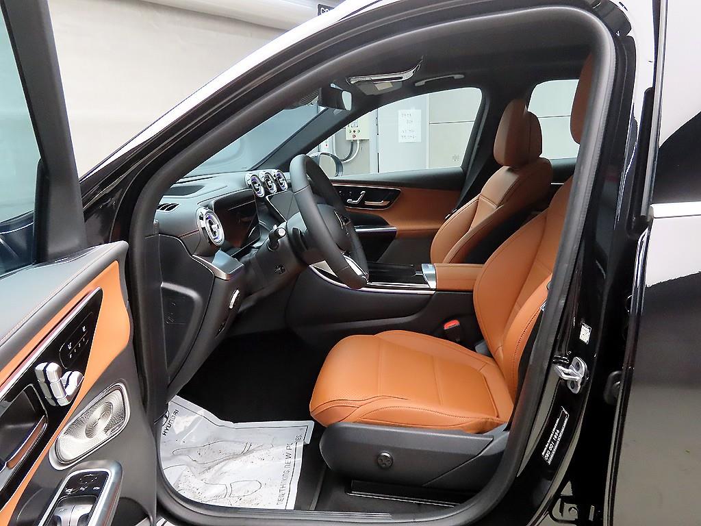 Mercedes Benz GLC Class - Vista 5