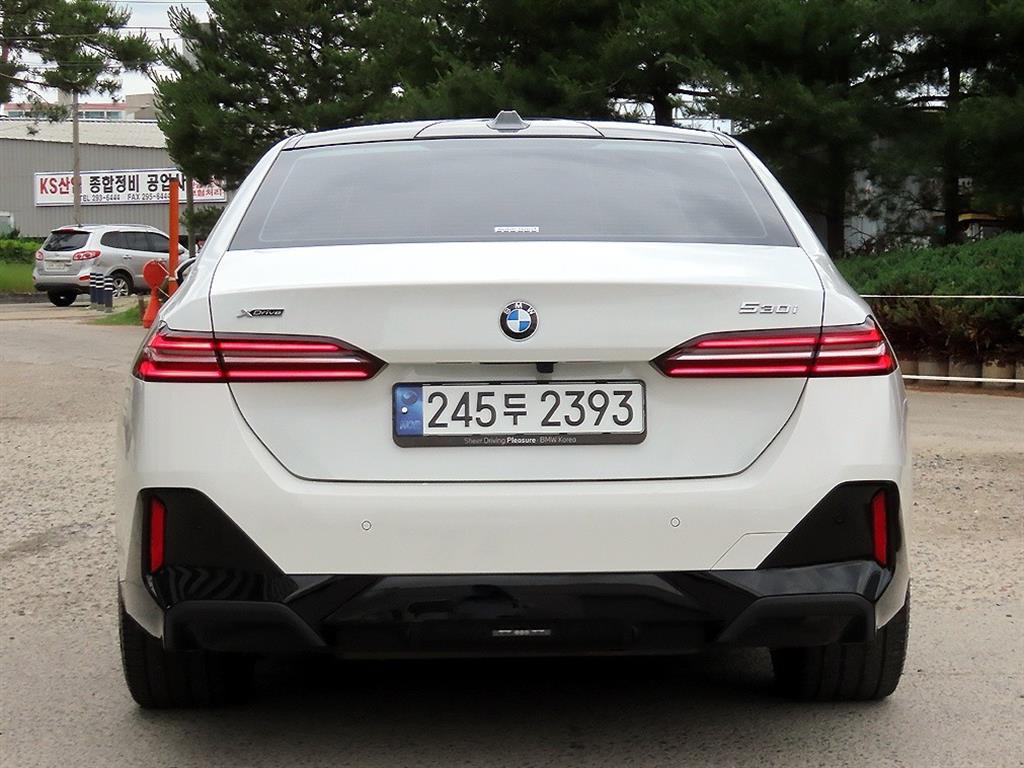 BMW 5 Series - Vista 4