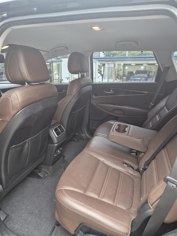 KIA Sorento - Vista 8