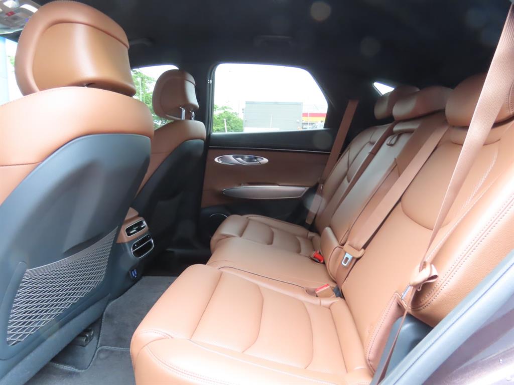 Genesis GV70 2024 Rojo - Importación desde Corea - HF Imports Iquique - Foto 7