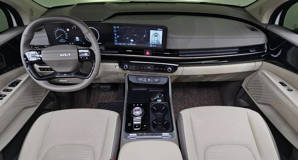 KIA Carnival - Vista 5