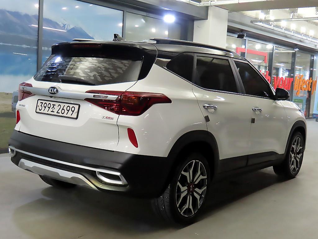 KIA Seltos - Vista 4