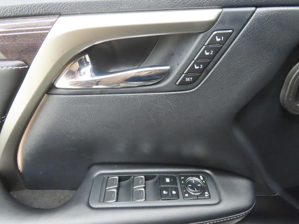 Lexus RX - Vista 10