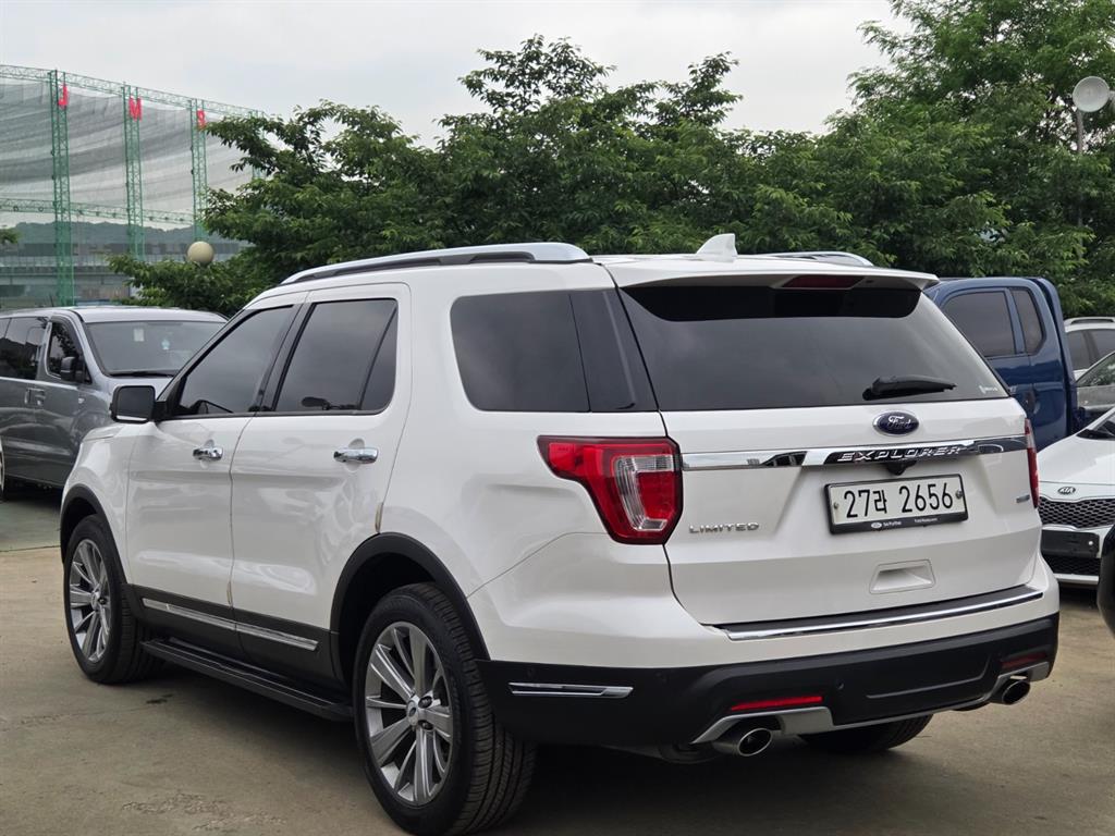 Ford Explorer - Vista 4