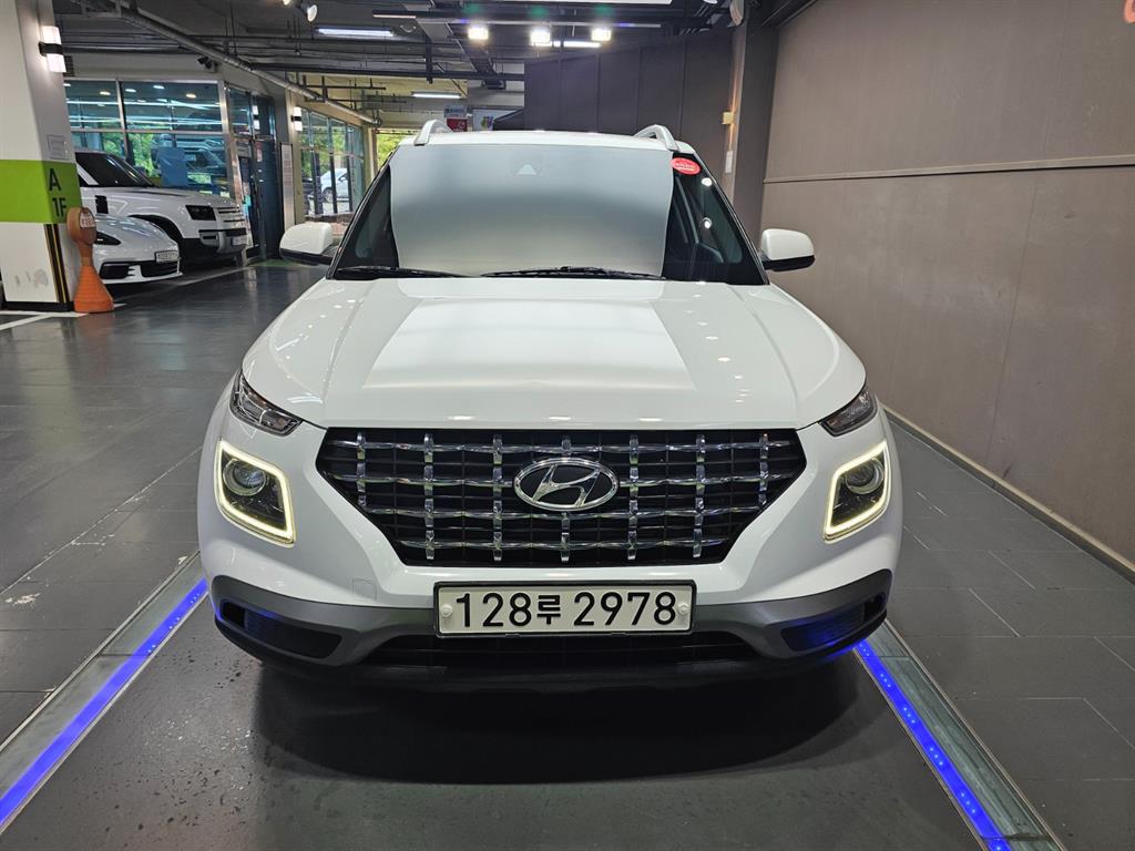 HYUNDAI Venue 2020 Blanco - Importación desde Corea - HF Imports Iquique - Foto 1