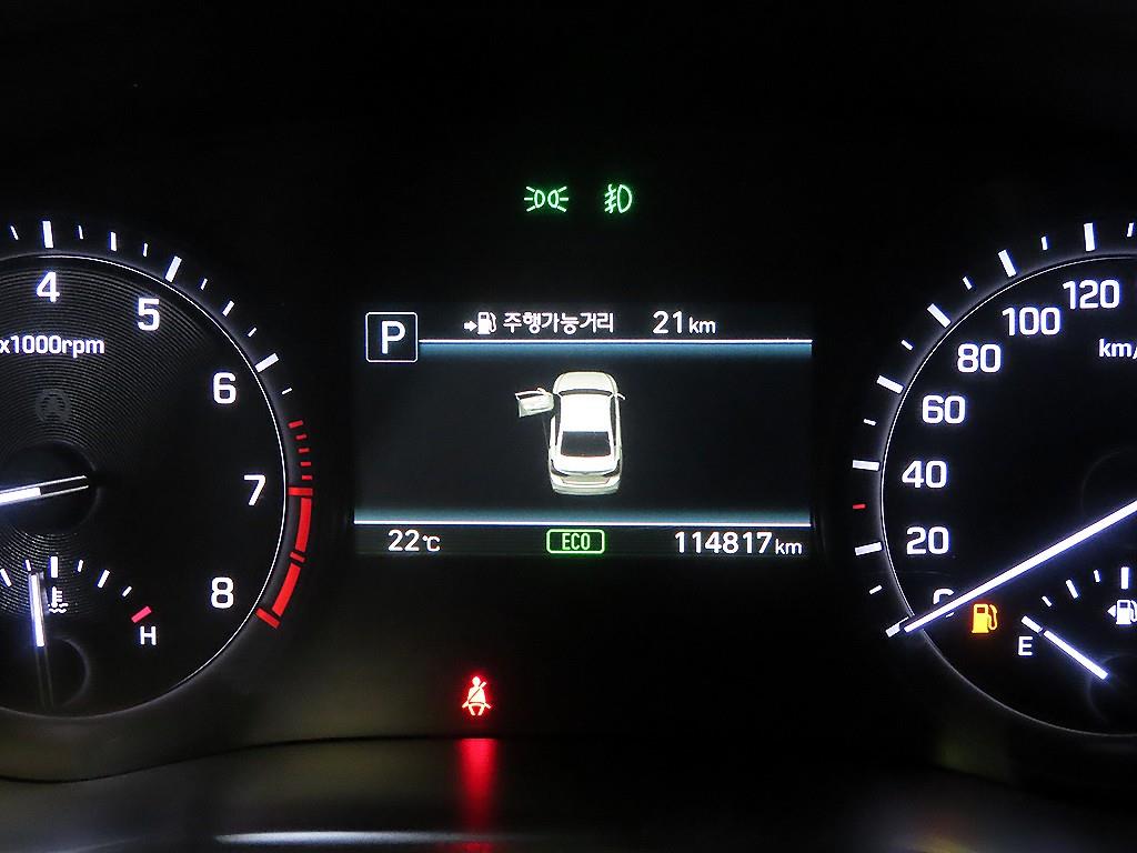 Genesis G80 - Vista 9
