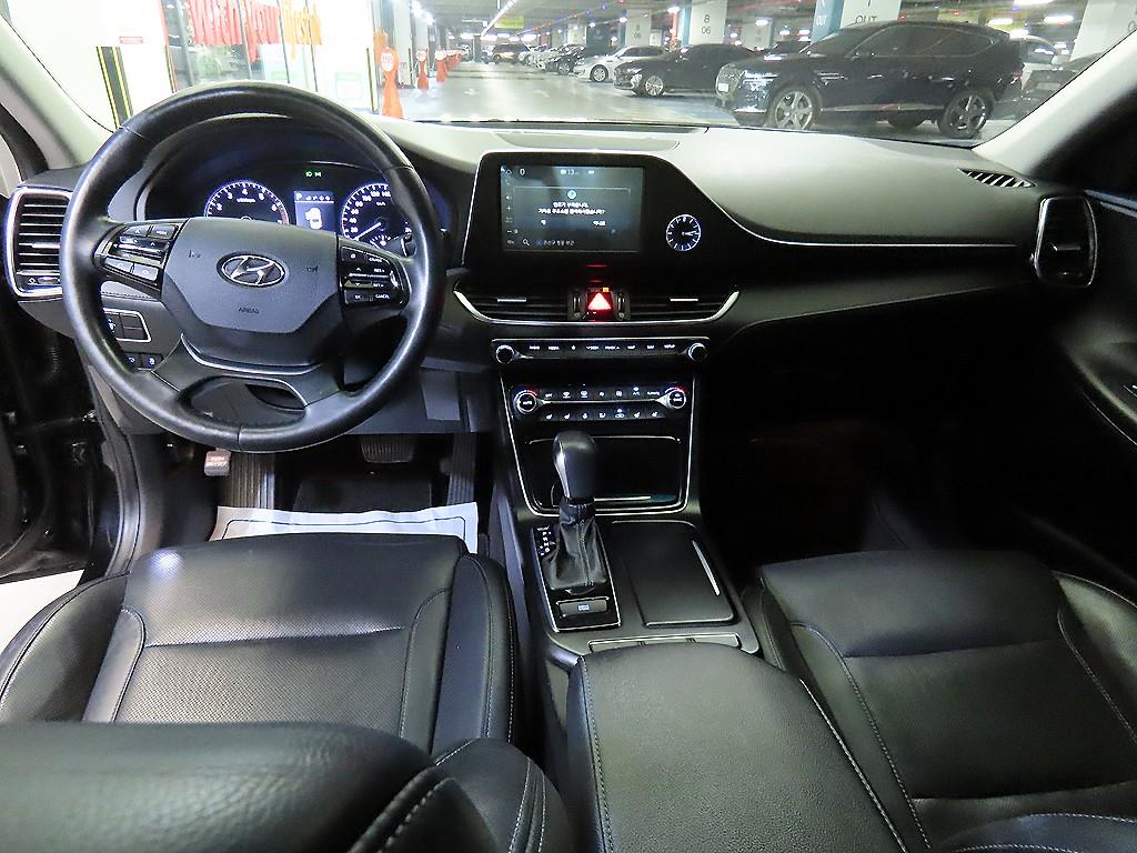 HYUNDAI Grandeur - Vista 10