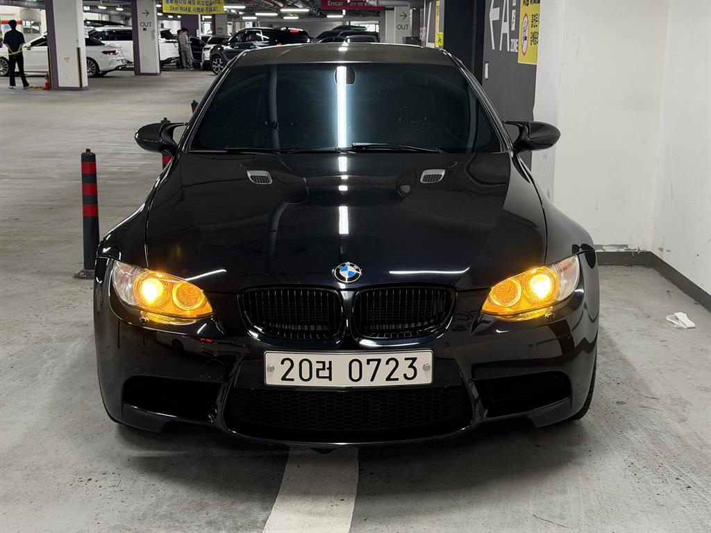 BMW 3 series 2010 Negro - Importación desde Corea - HF Imports Iquique - Foto 1