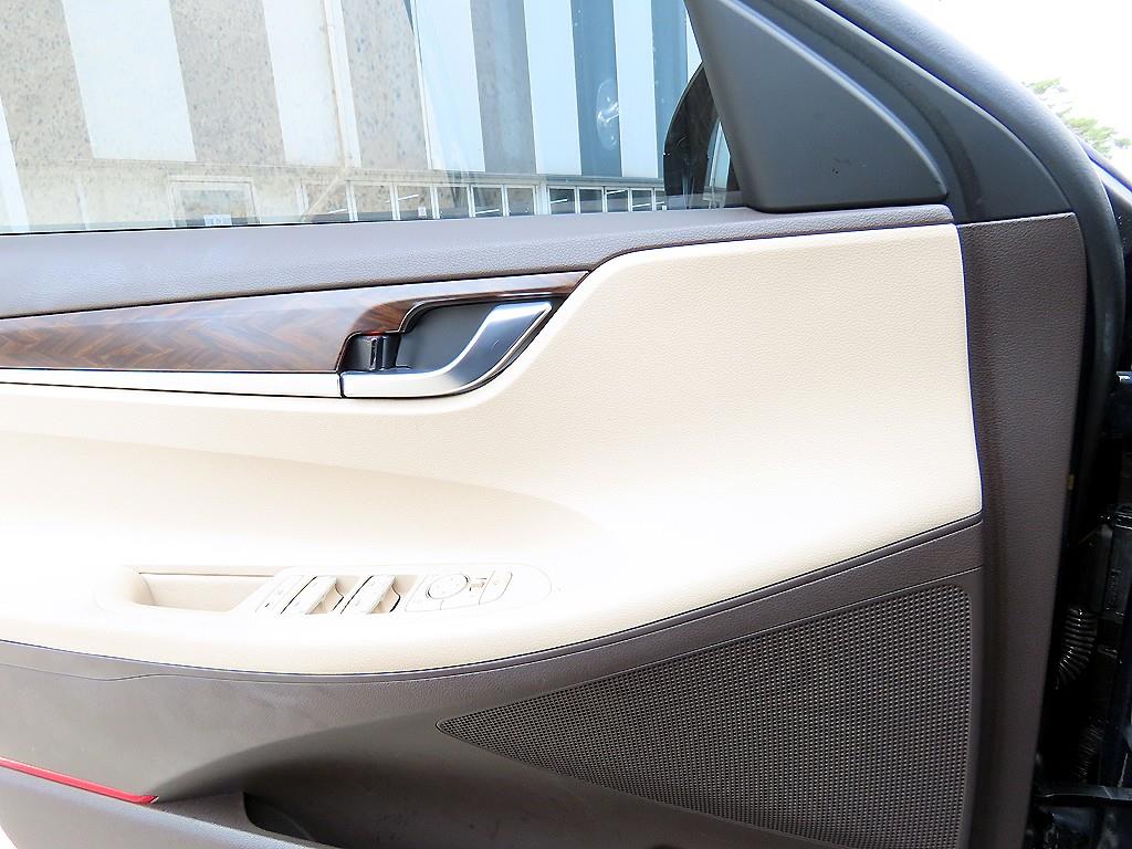 HYUNDAI Grandeur - Vista 11