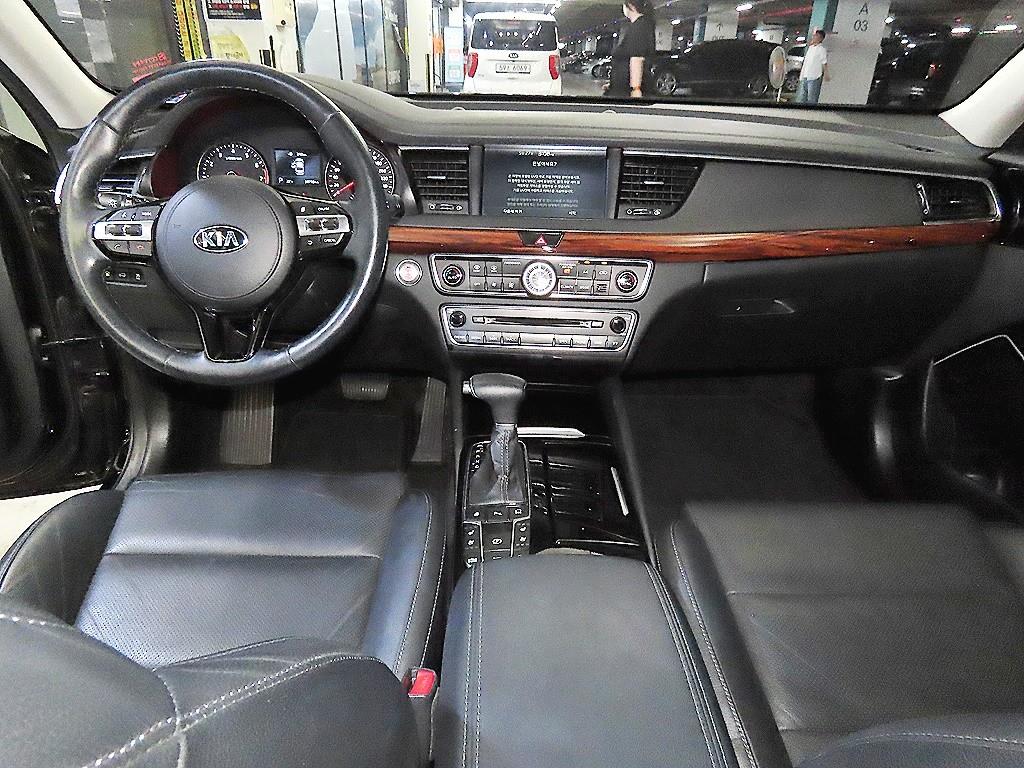 KIA K7 - Vista 10