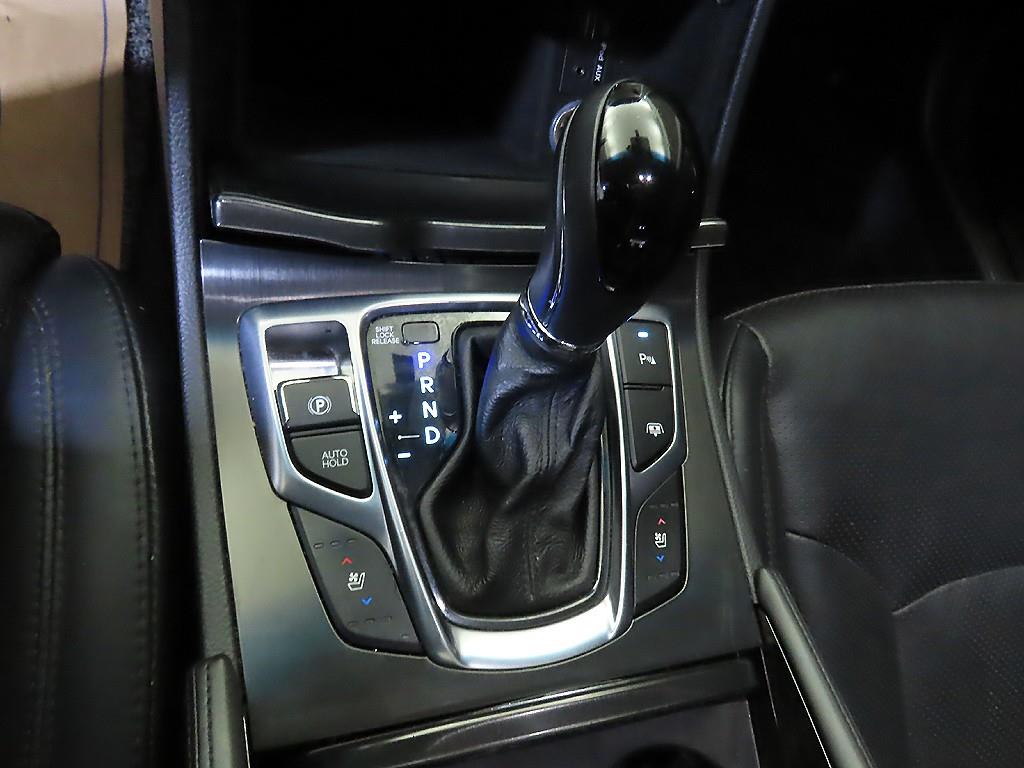 HYUNDAI Grandeur - Vista 12