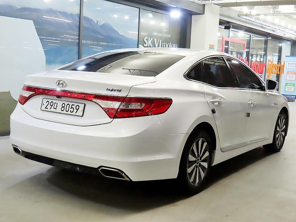 HYUNDAI Grandeur - Vista 4