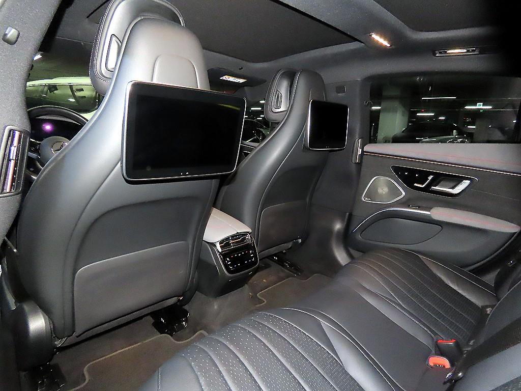 Mercedes Benz EQS - Vista 8