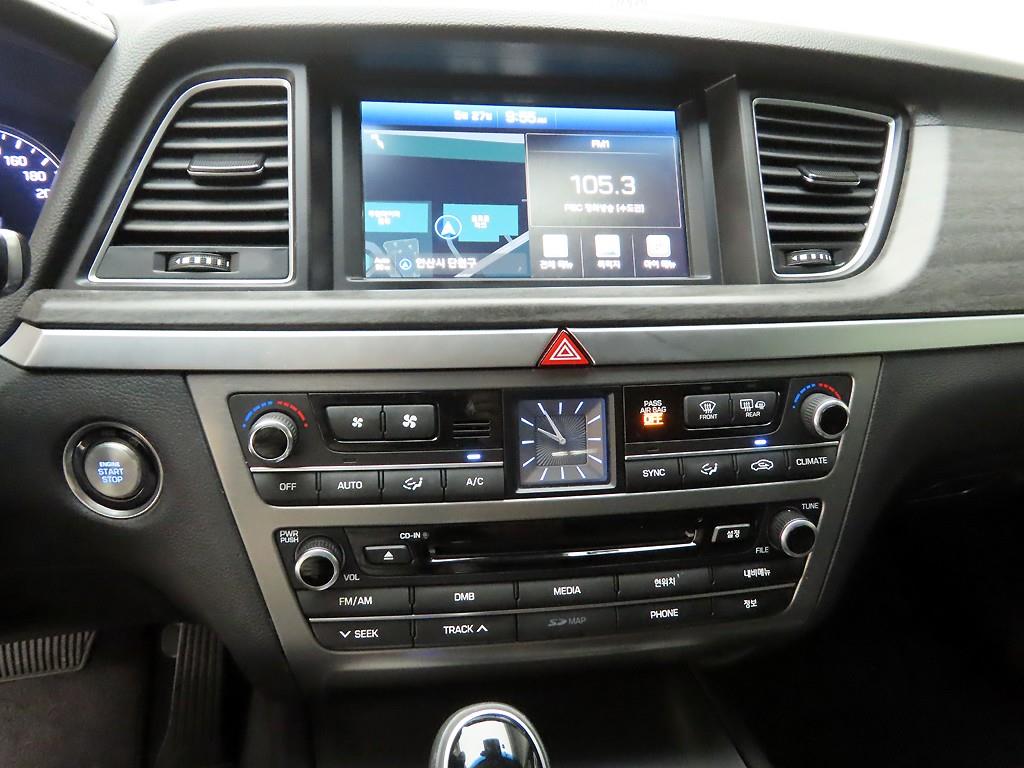 HYUNDAI Genesis - Vista 9