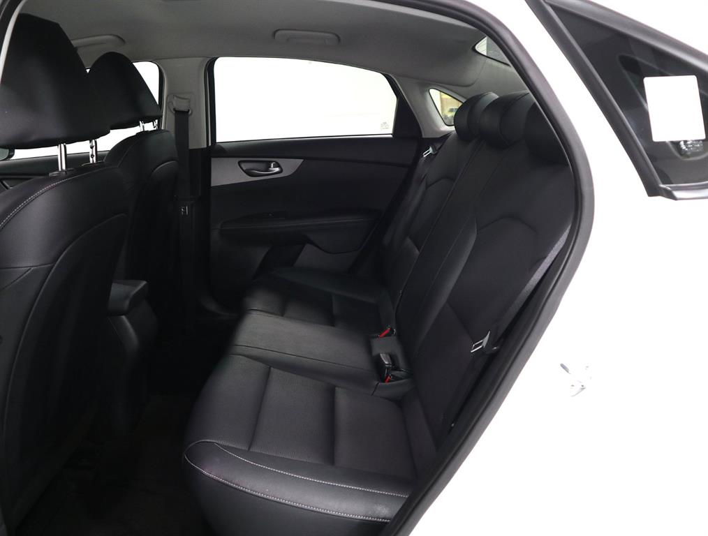 KIA K3 - Vista 10