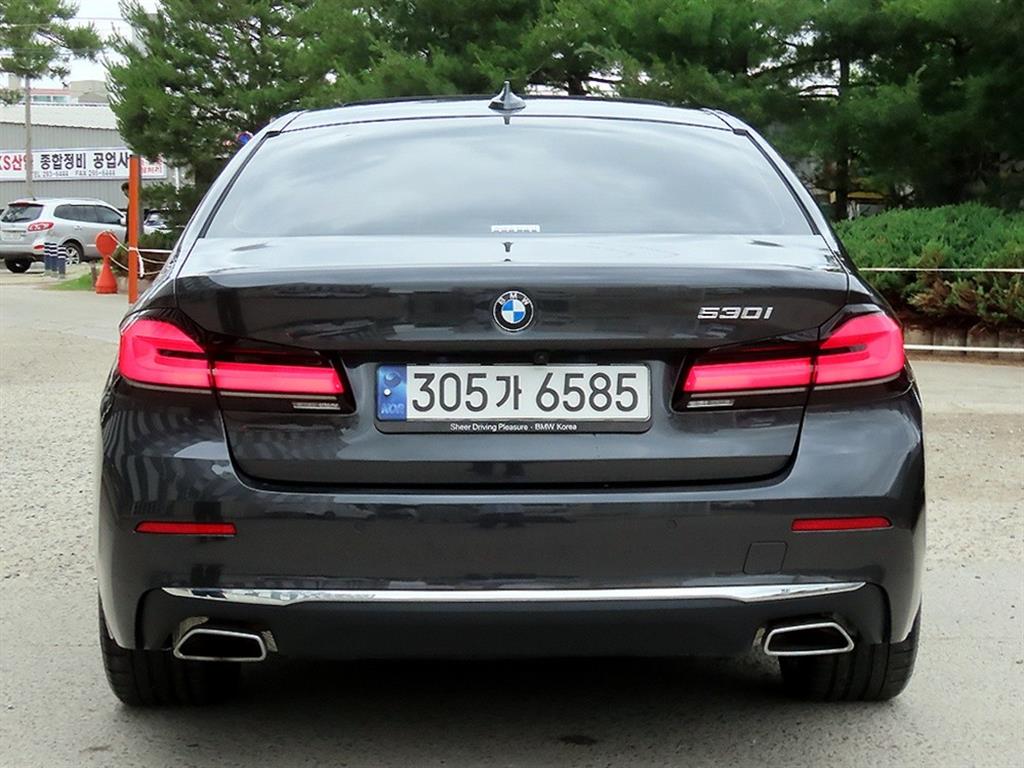 BMW 5 Series - Vista 4