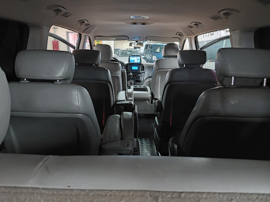 HYUNDAI Starex 2017 Negro - Importación desde Corea - HF Imports Iquique - Foto 18