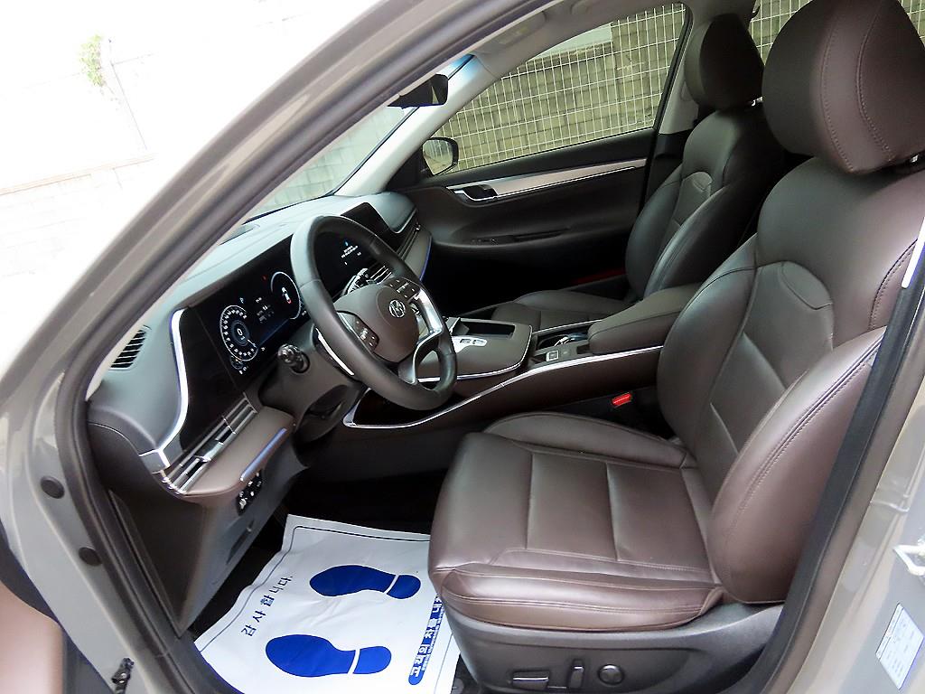 HYUNDAI Grandeur - Vista 5