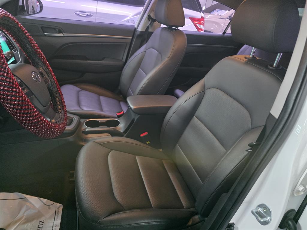 HYUNDAI Avante - Vista 8
