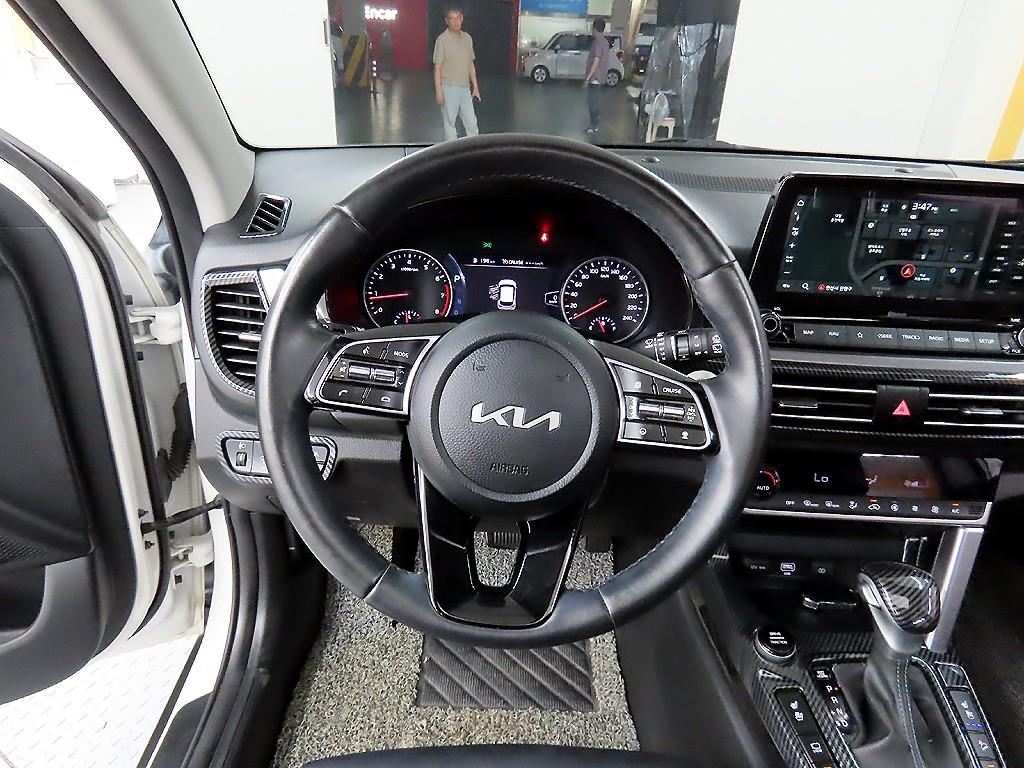 KIA Seltos - Vista 9