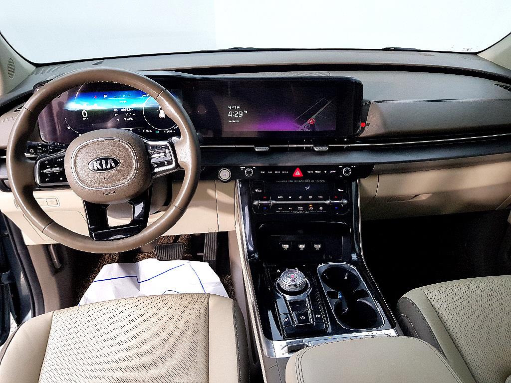 KIA Carnival - Vista 5