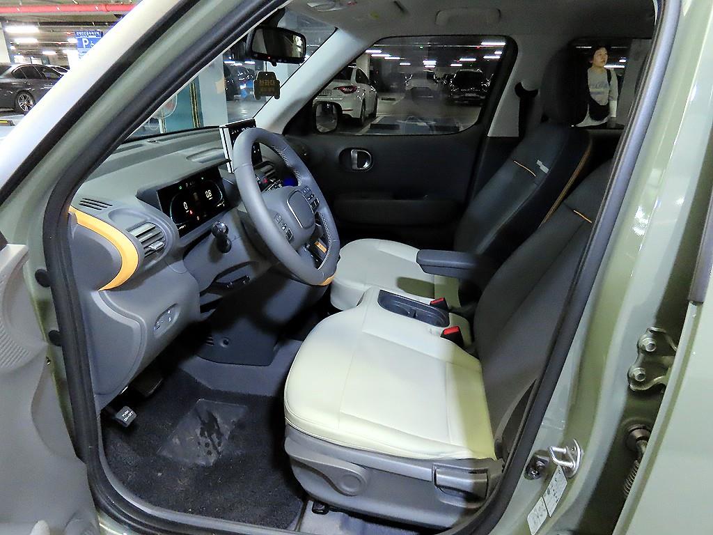 HYUNDAI Casper - Vista 6