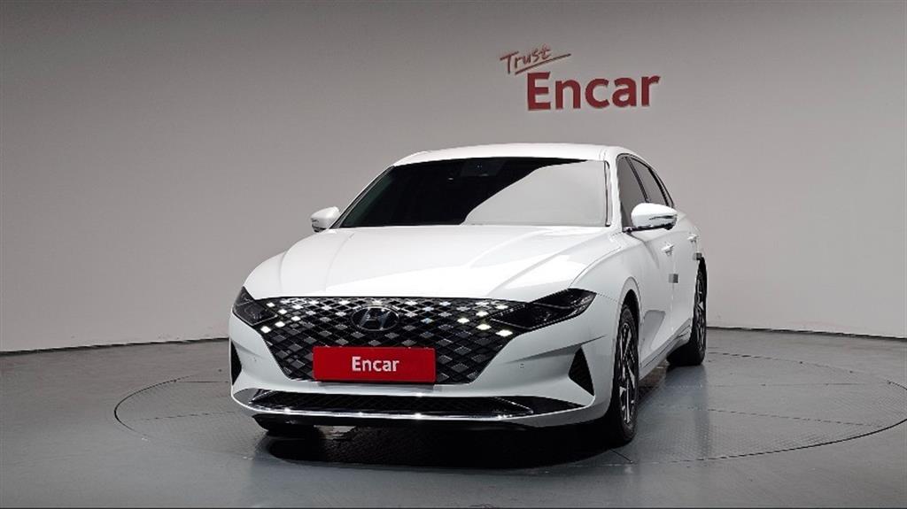 HYUNDAI Grandeur - Vista 3