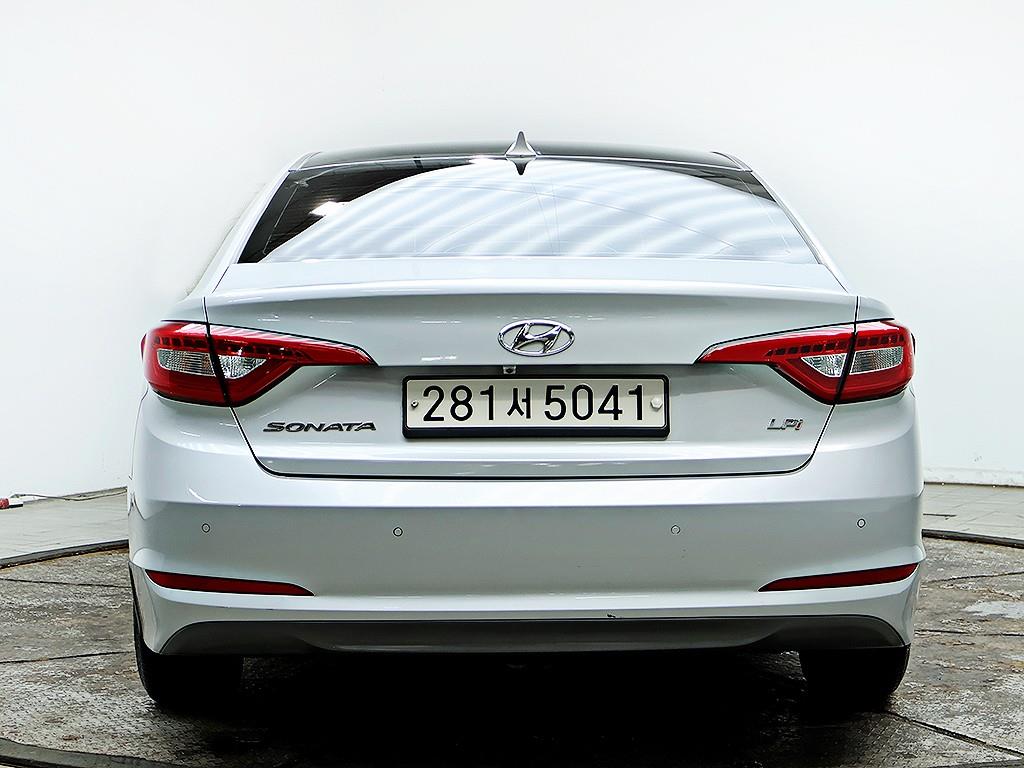 HYUNDAI Sonata - Vista 5