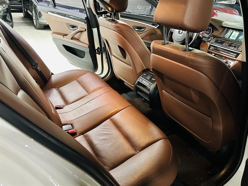 BMW 5 Series - Vista 8