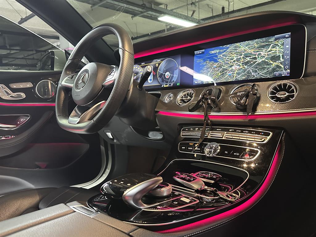 Mercedes Benz E class - Vista 8